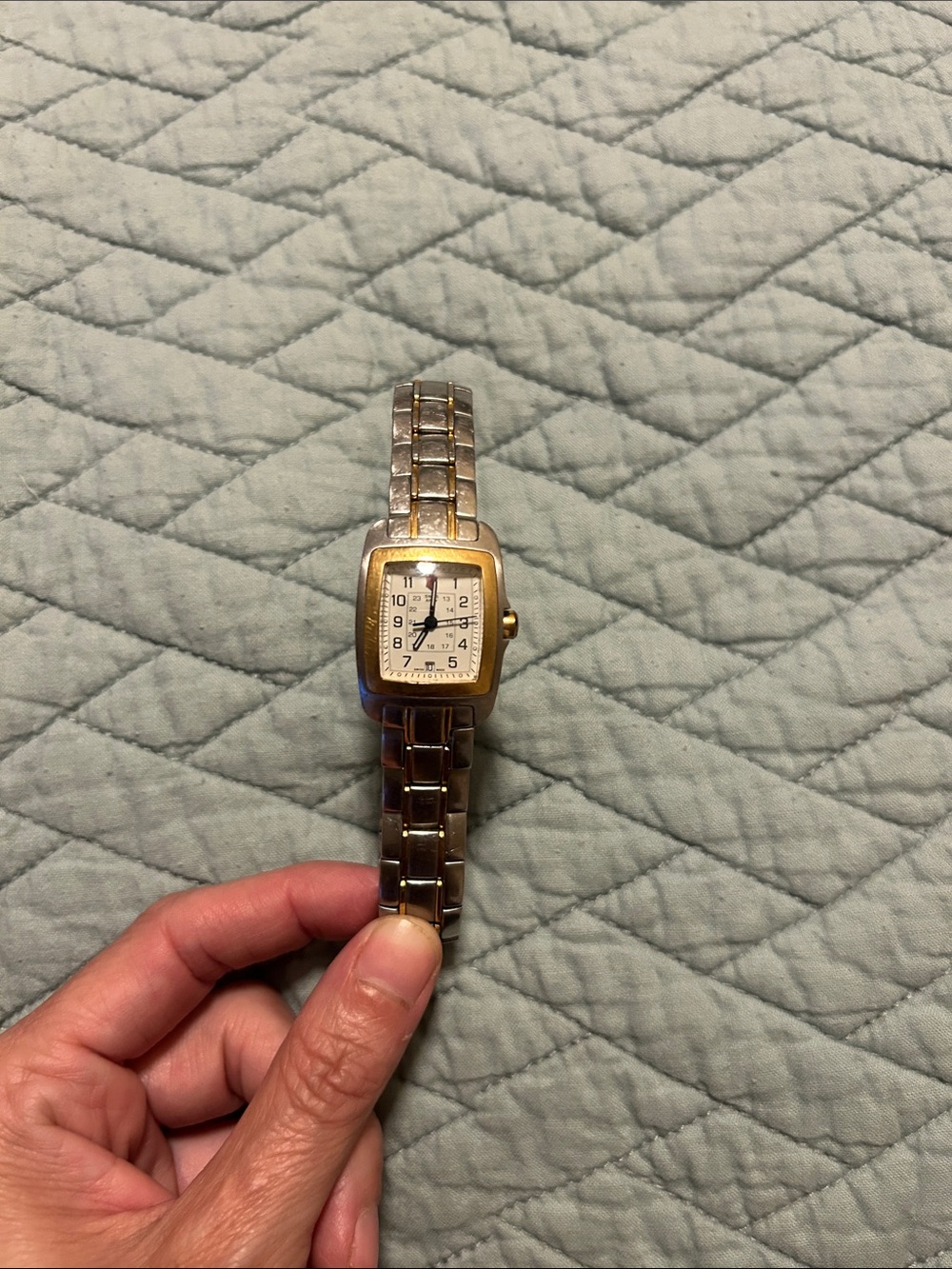 Swiss army women’s watch victorious, needs new battery. Two-Tone Square Face